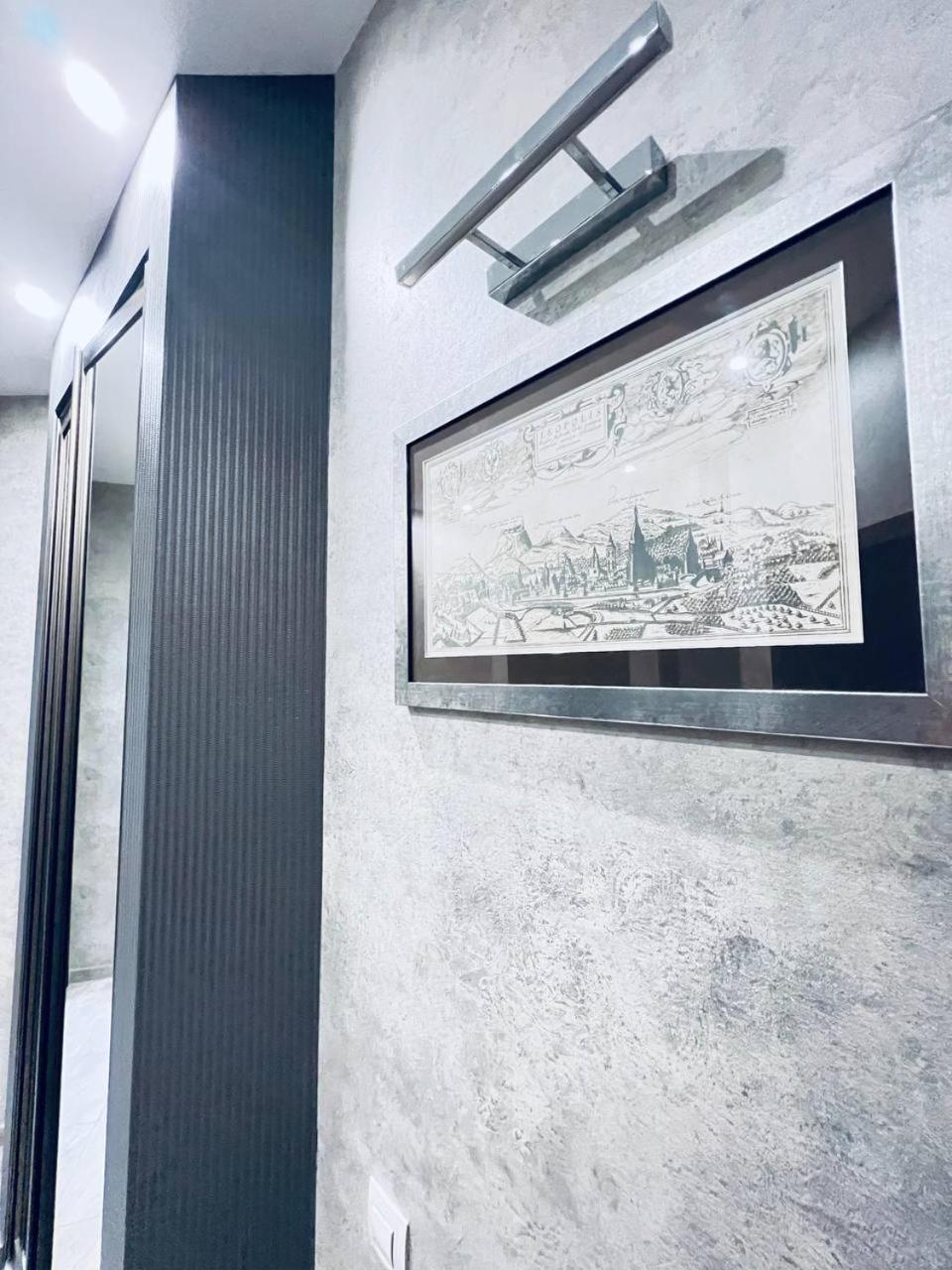 Apartments Tsekhova 1 Street Lviv Exterior photo