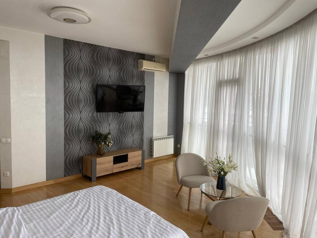 Apartments Tsekhova 1 Street Lviv Exterior photo